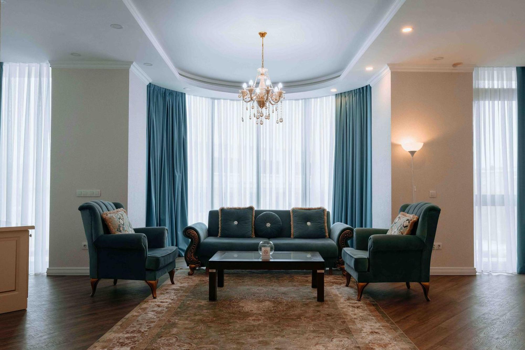 Ramada By Wyndham Shymkent Hotell Exteriör bild