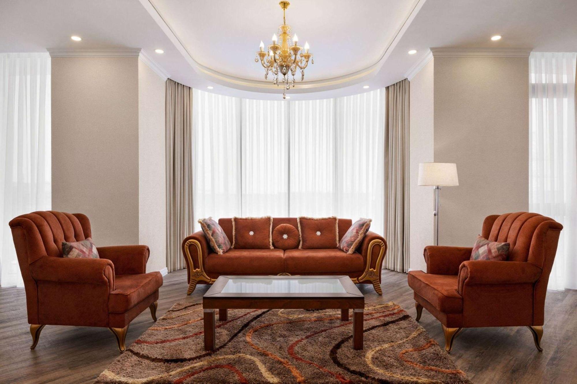 Ramada By Wyndham Shymkent Hotell Exteriör bild
